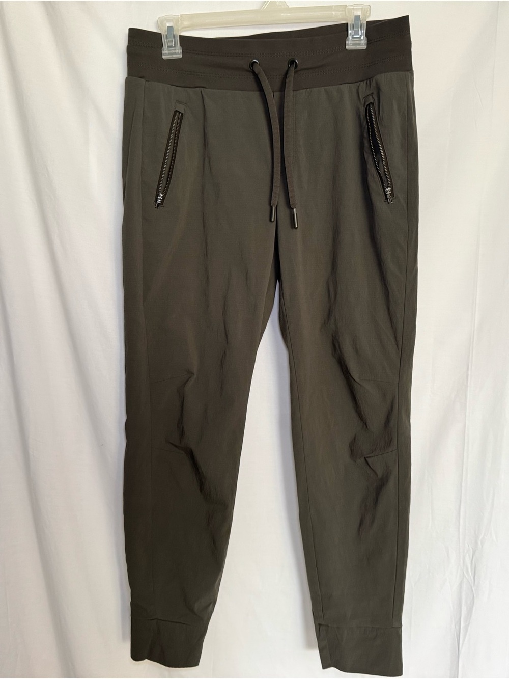 Athleta Trekkie North Jogger Olive Green Scrub Pants Hiking Women Size 8